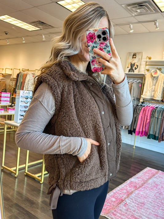 Bailey Button Down Fleece Sherpa Vest - Coco