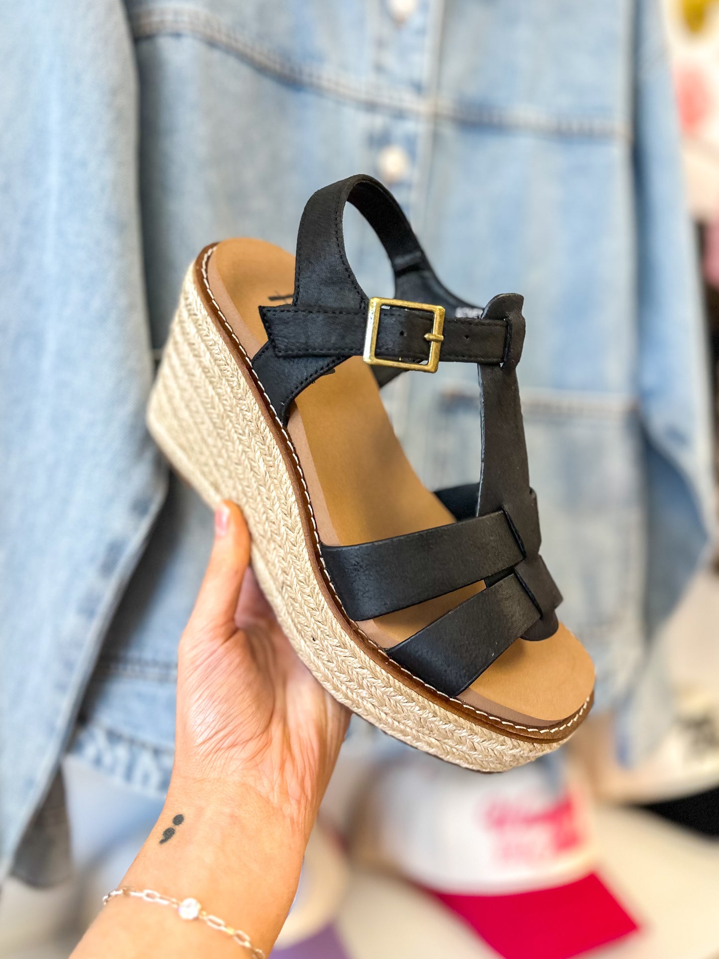 CORKY'S: Something's Fishy Black Wedge