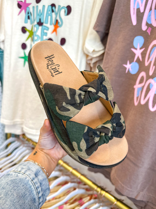 CORKY'S: Lil Bit Knotty Sandals - Camo