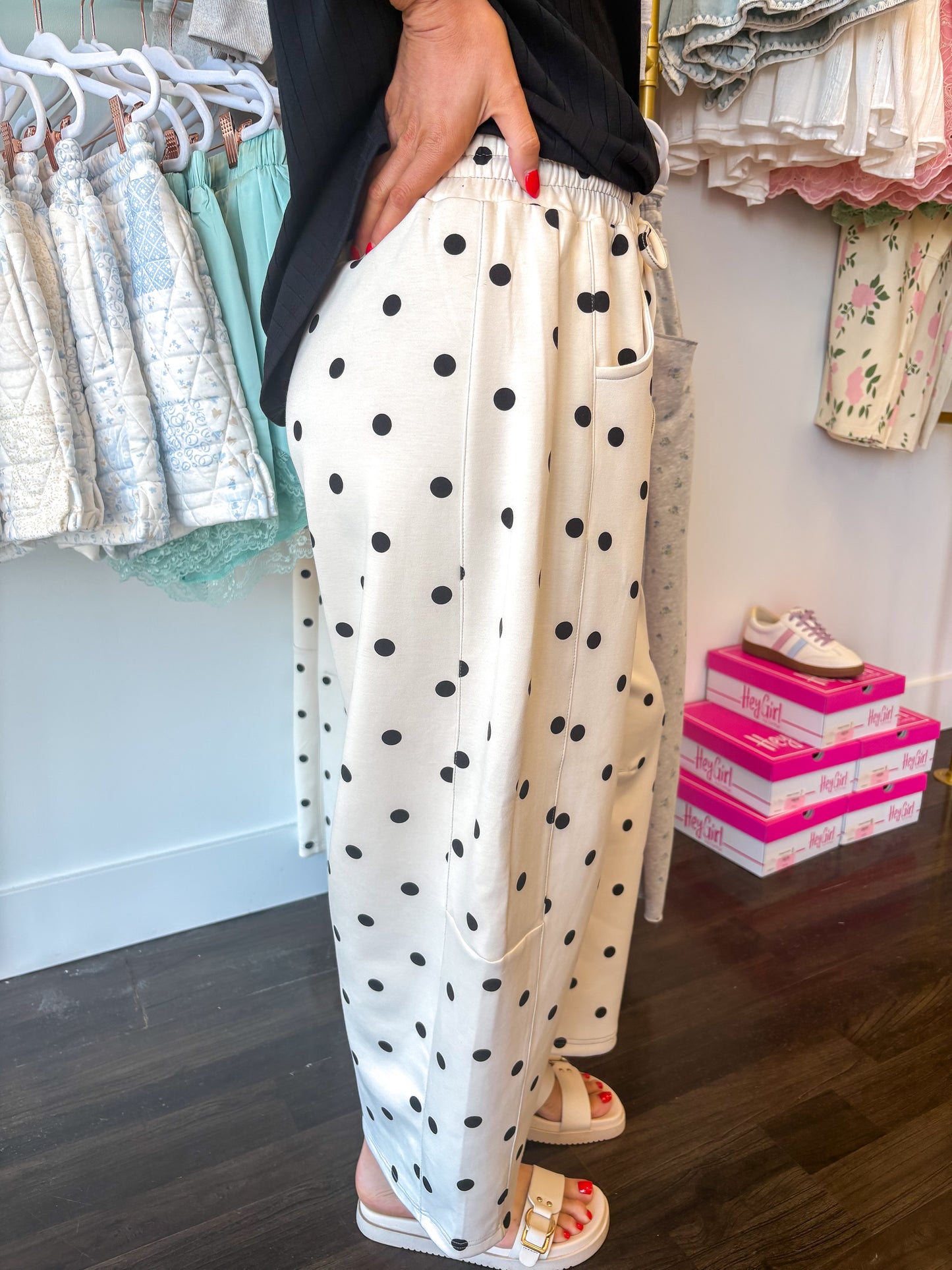 Dottie Scuba Barrel Lounge Pants - Cream/Black